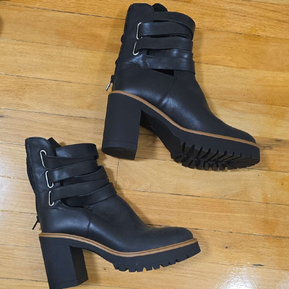 FREE PEOPLE Leather Booties